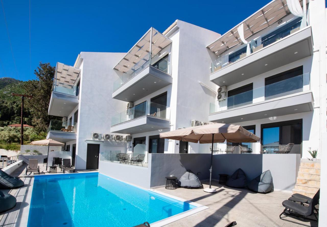 Angelica'S And Irene'S Design Apartments Swimming Pool ニキアナ エクステリア 写真