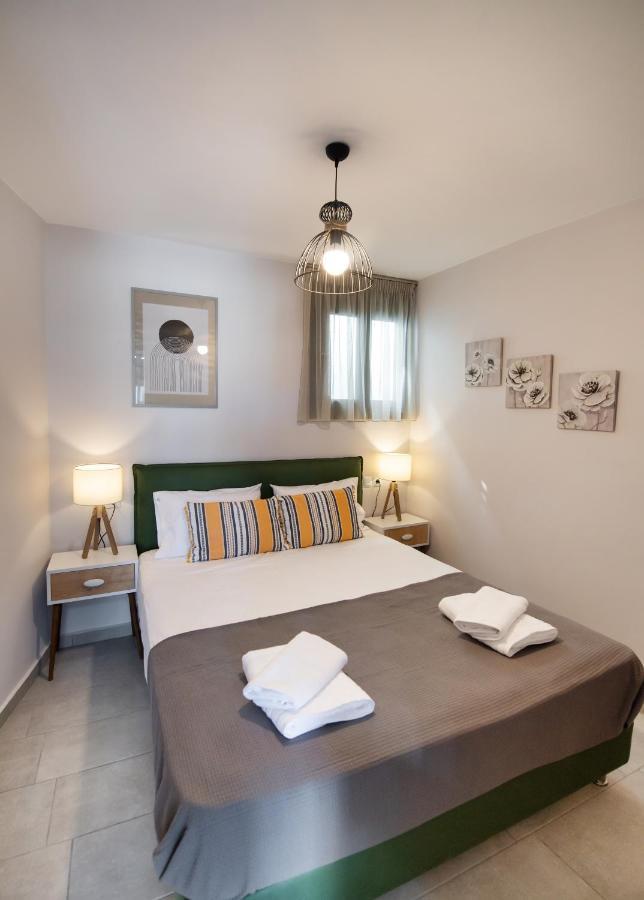 Angelica'S And Irene'S Design Apartments Swimming Pool ニキアナ エクステリア 写真