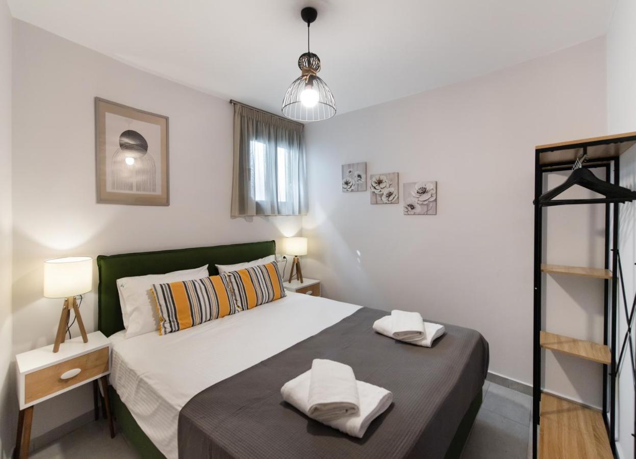 Angelica'S And Irene'S Design Apartments Swimming Pool ニキアナ エクステリア 写真