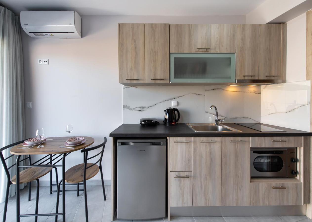 Angelica'S And Irene'S Design Apartments Swimming Pool ニキアナ エクステリア 写真