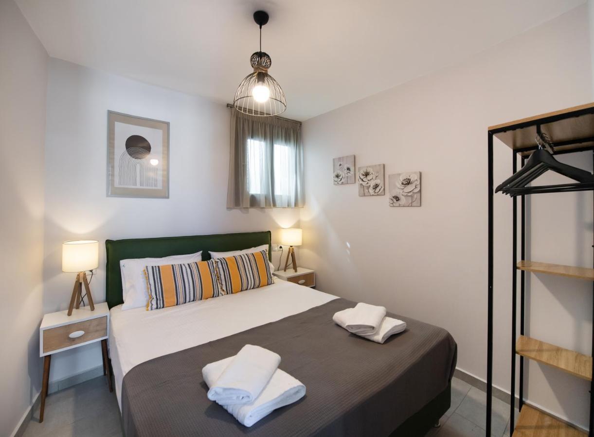 Angelica'S And Irene'S Design Apartments Swimming Pool ニキアナ エクステリア 写真